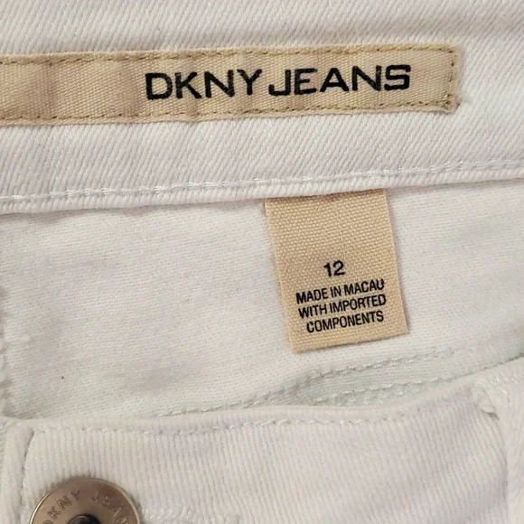 DKNY Jeans - Picture 5 of 7